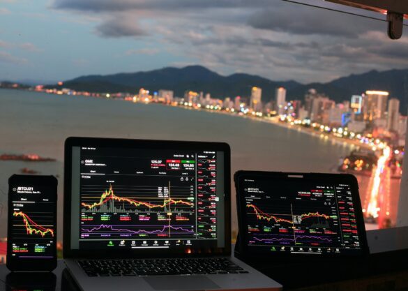 Perbedaan Trading Dan Investasi Hsb Investasi