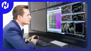 pemuda sedang menganalisa apakah resesi amerika bisa dijadikan momen dalam trading