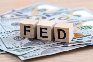 Peran Bank Sentral The Fed dalam penentuan kebijakan moneter Amerika Serikat