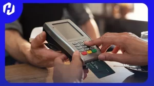 Kartu kredit dapat memudahkan bertransaksi